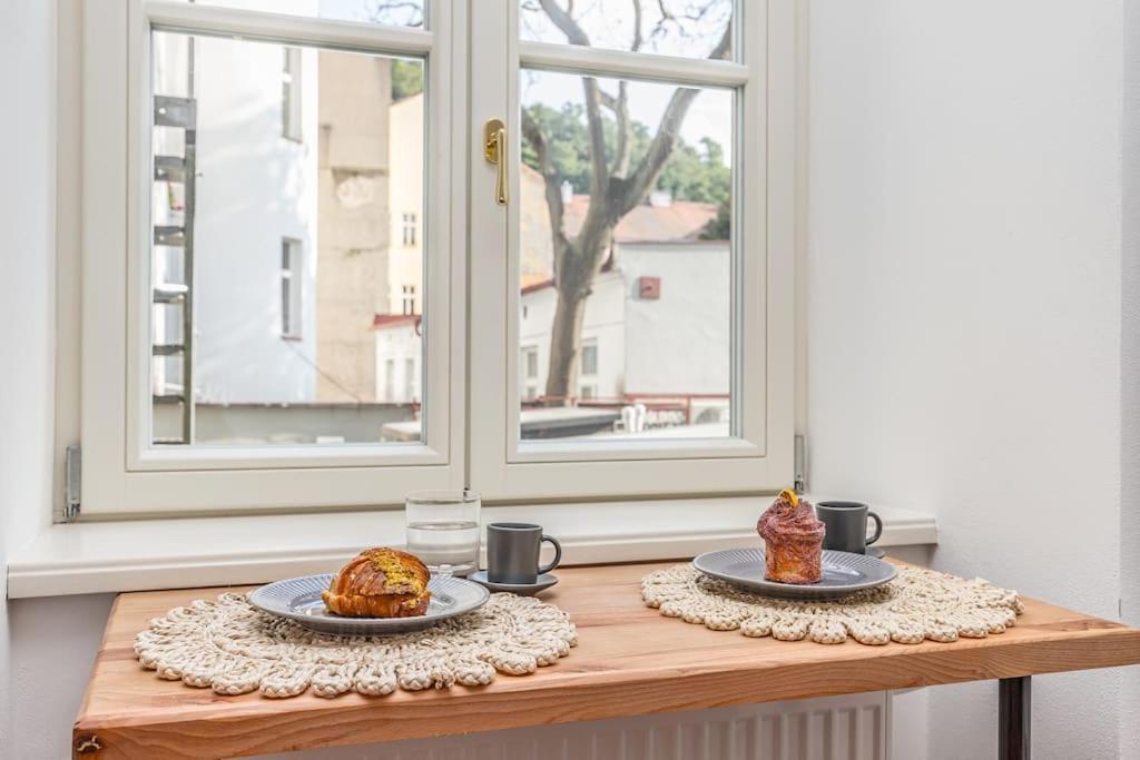 Cozy Quiet New In Karlin Square Apartment Prag